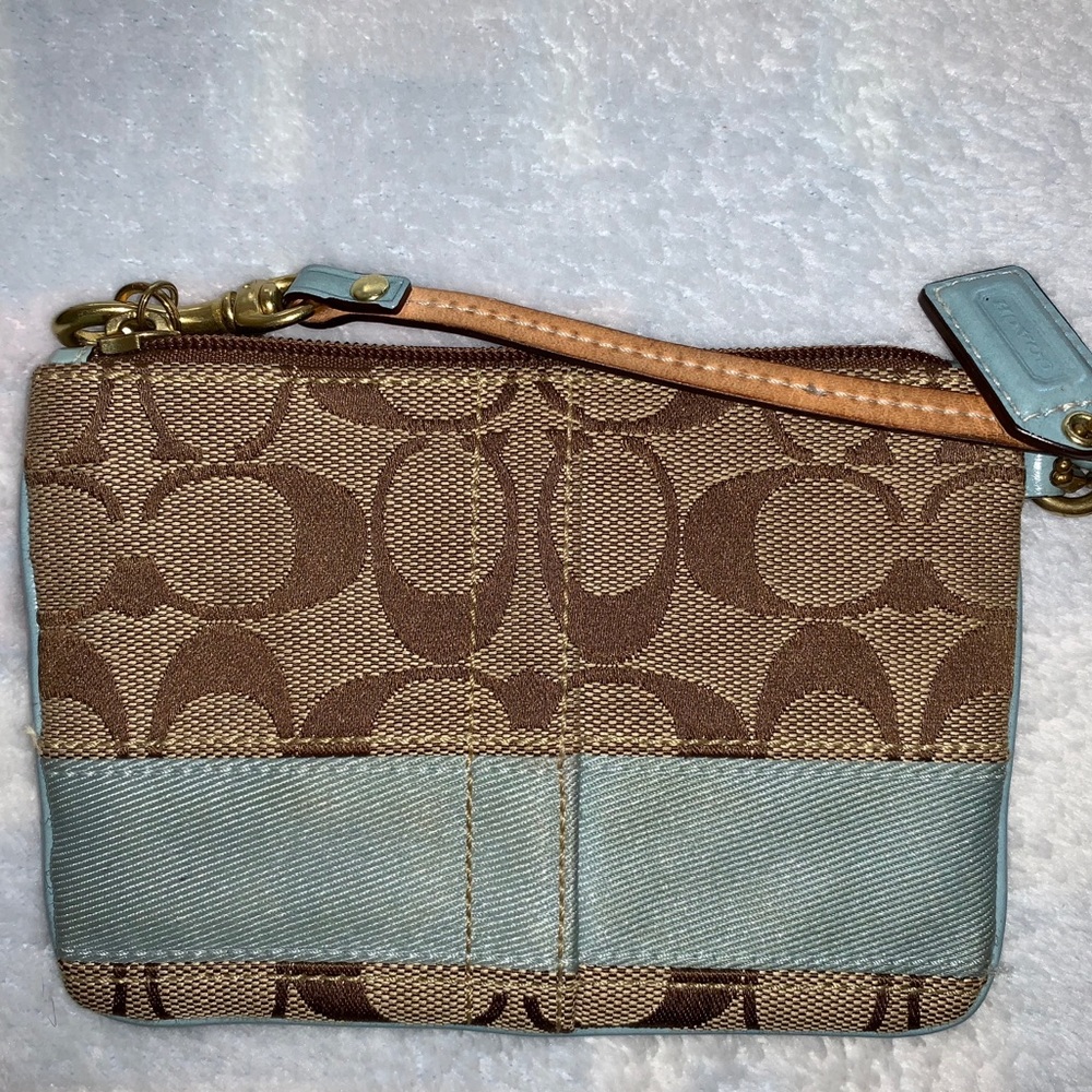 GUC Coach Wristlet